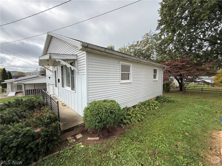 1031 Grant Avenue, New Philadelphia, OH - Photo 3
