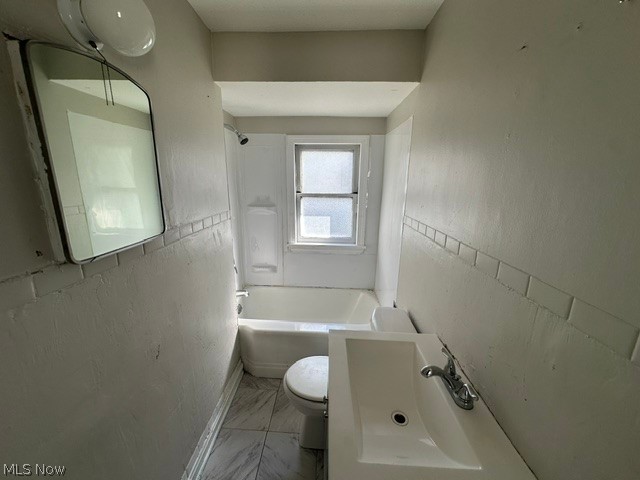 7507 Batavia Avenue, Cleveland, OH - Photo 6