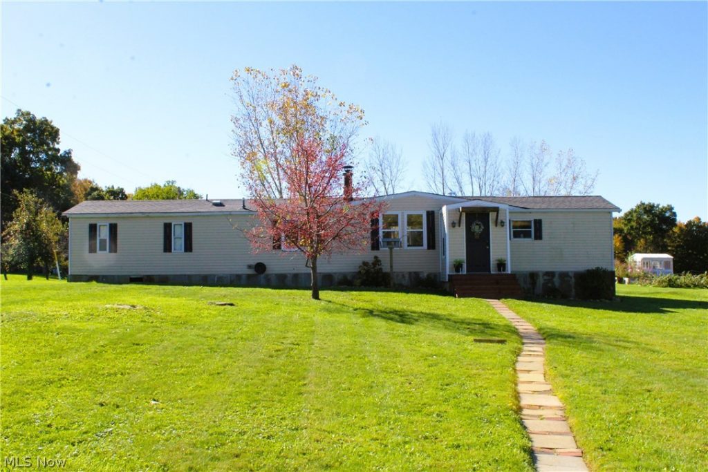 13654 Township Road 473, Lakeville, OH