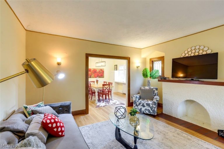 2580 Colchester Road, Cleveland Heights, OH - Photo 4