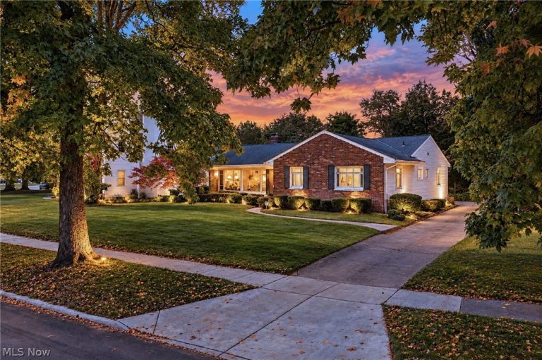 246 Elmdale Avenue, Akron, OH - Photo 2