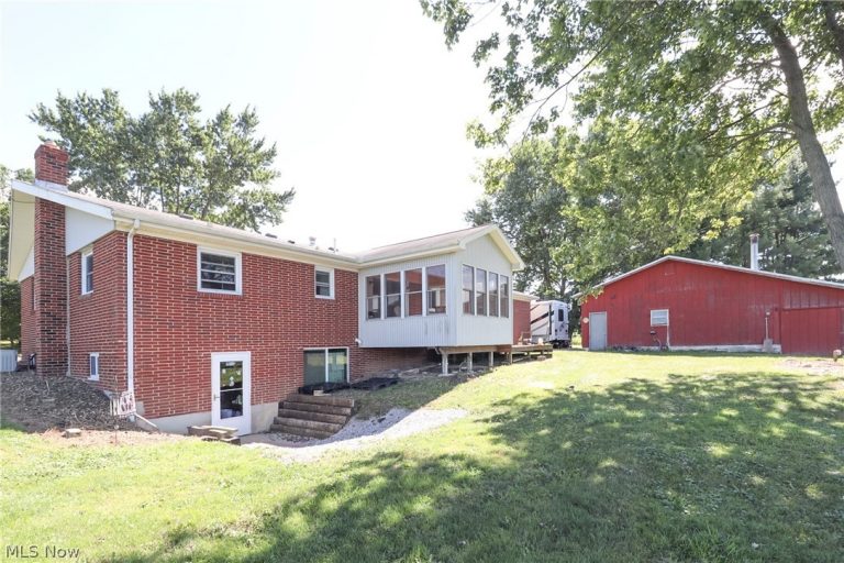 10240 Cemetery Road, Burbank, OH - Photo 5
