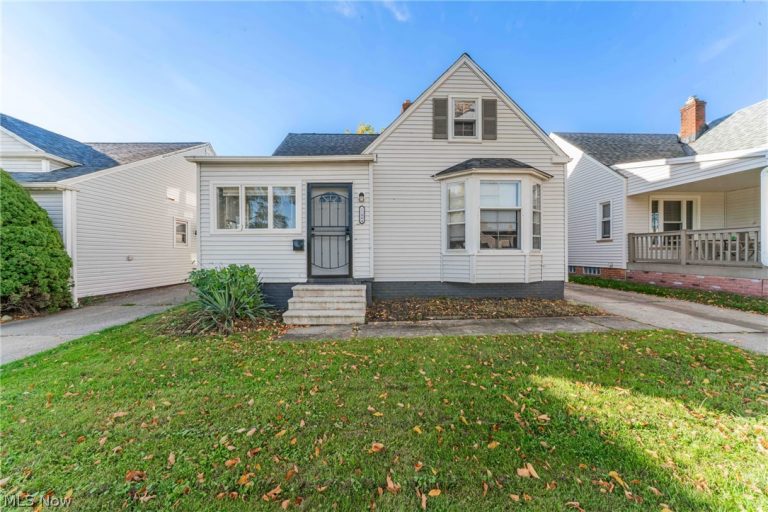 12404 Oak Park Boulevard, Garfield Heights, OH, 44125