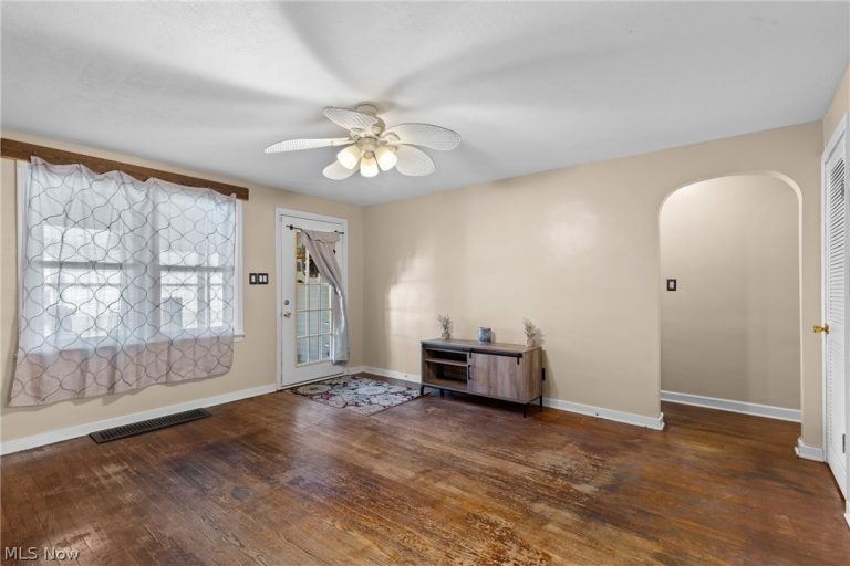 4447 Riverside Drive, Shadyside, OH - Photo 5