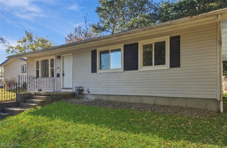 2205 Alden Avenue, Massillon, OH - Photo 2