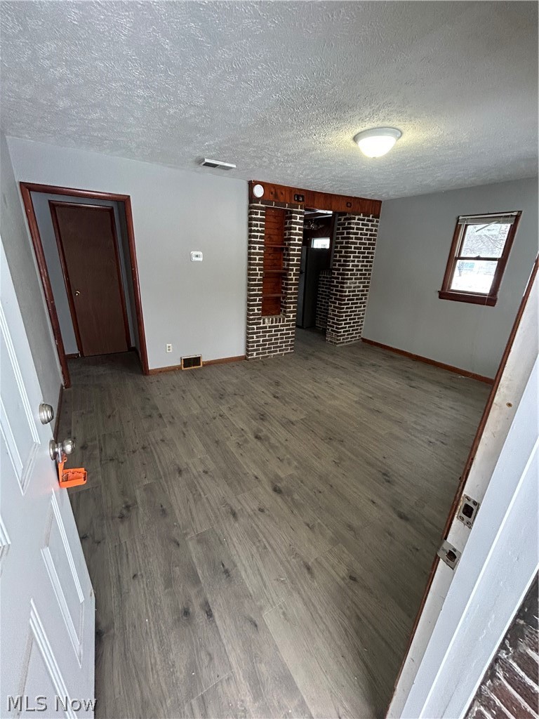 3203 Mcguffey Road, Youngstown, OH - Photo 8