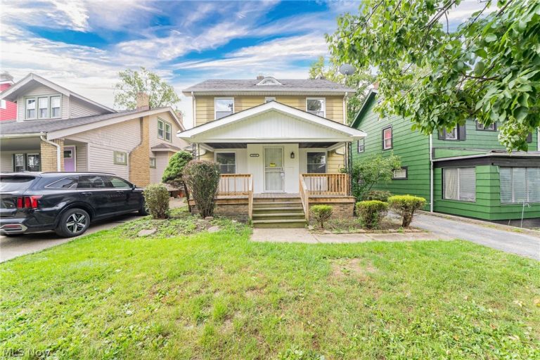 3258 Silsby Road, Cleveland Heights, OH, 44118