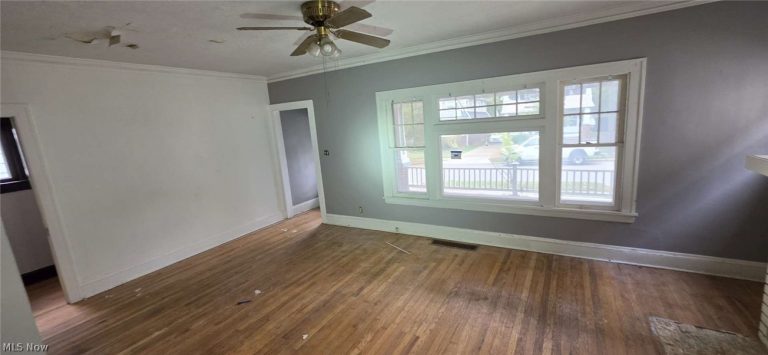1596 Victoria Avenue, Lakewood, OH - Photo 5