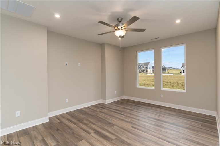 29111 Lancaster Lane, North Olmsted, OH - Photo 2