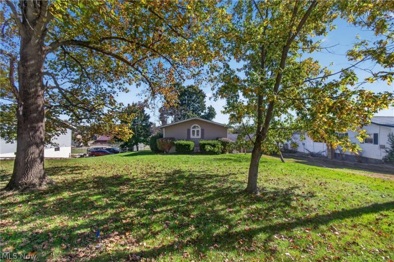 410 Mckinley Avenue, Carrollton, OH - Photo 2