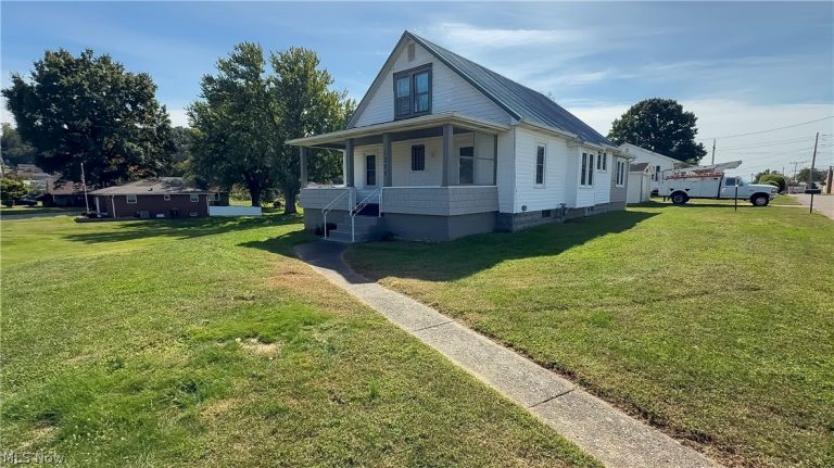 1300 23 Street, Vienna, WV - Photo 5