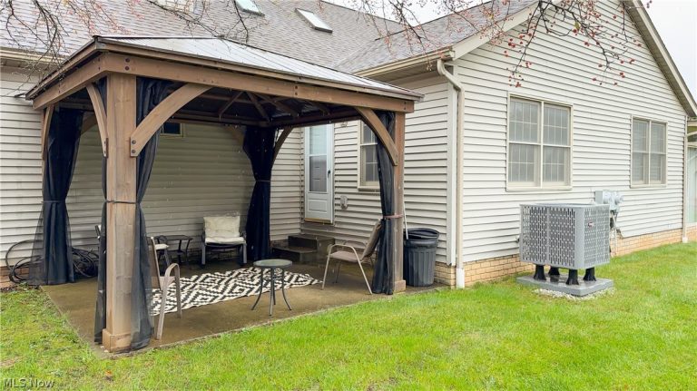 2850 Sherwood Avenue, Massillon, OH - Photo 3