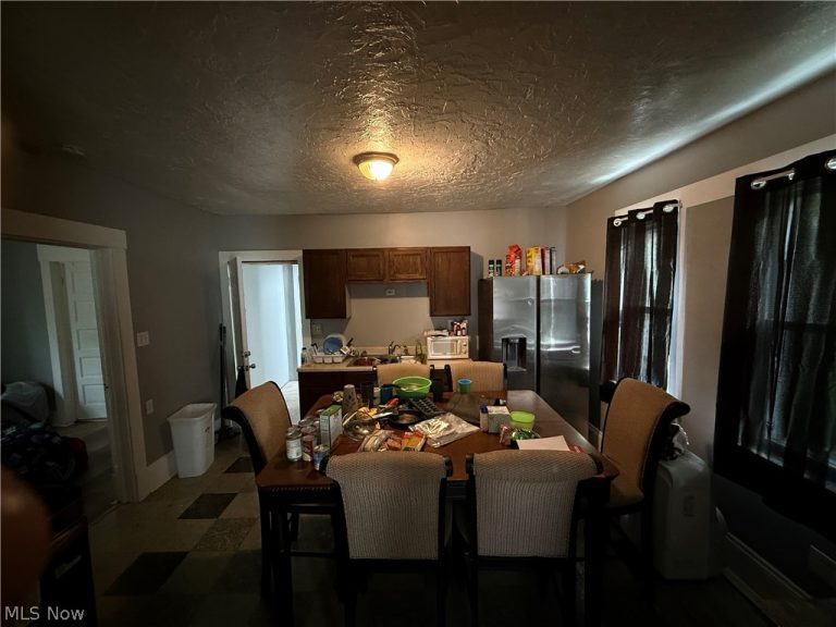 15831 Trafalgar Avenue, Cleveland, OH - Photo 8
