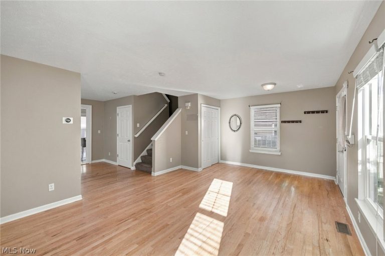 2472 5th Street, Cleveland, OH - Photo 4