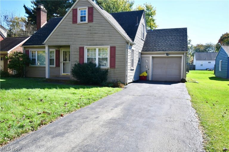 457 Orlo Lane, Youngstown, OH - Photo 2