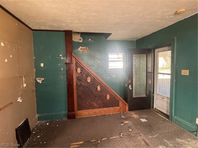 854 Keeney Street, Akron, OH - Photo 8