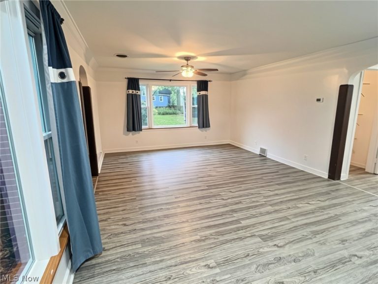 1105 Ridge Road, Canton, OH - Photo 6