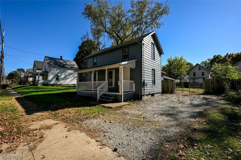 260 York Street, Akron, OH - Photo 2