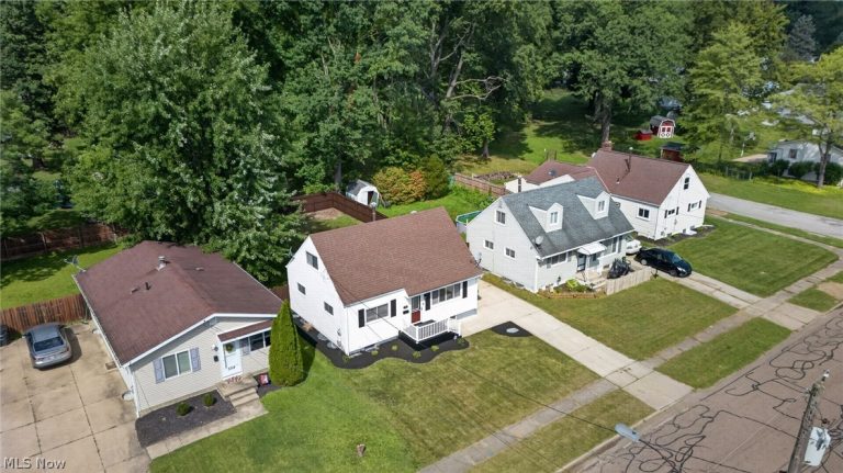 558 Alaho Street, Akron, OH - Photo 8