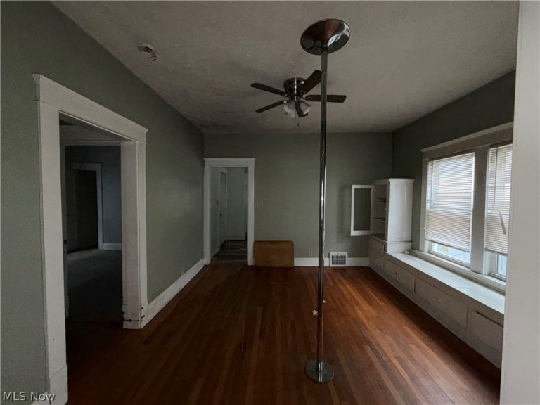 12709 Locke Avenue, Cleveland, OH - Photo 4