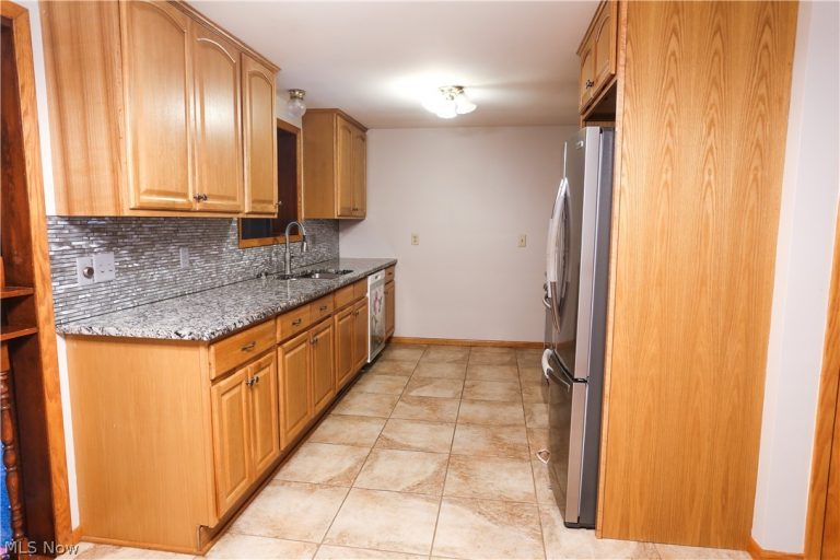 315 Noble Place, Massillon, OH - Photo 2