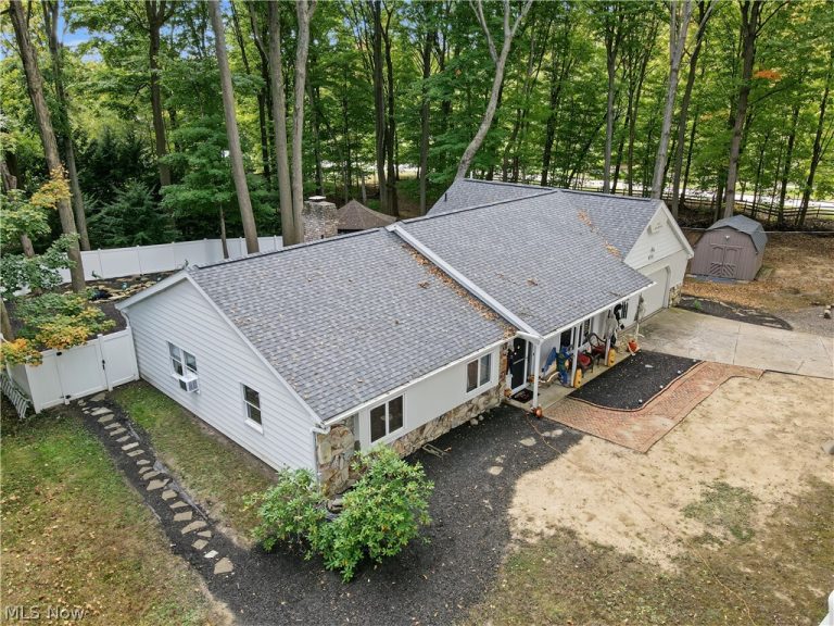 4710 Young Road, Stow, OH - Photo 5