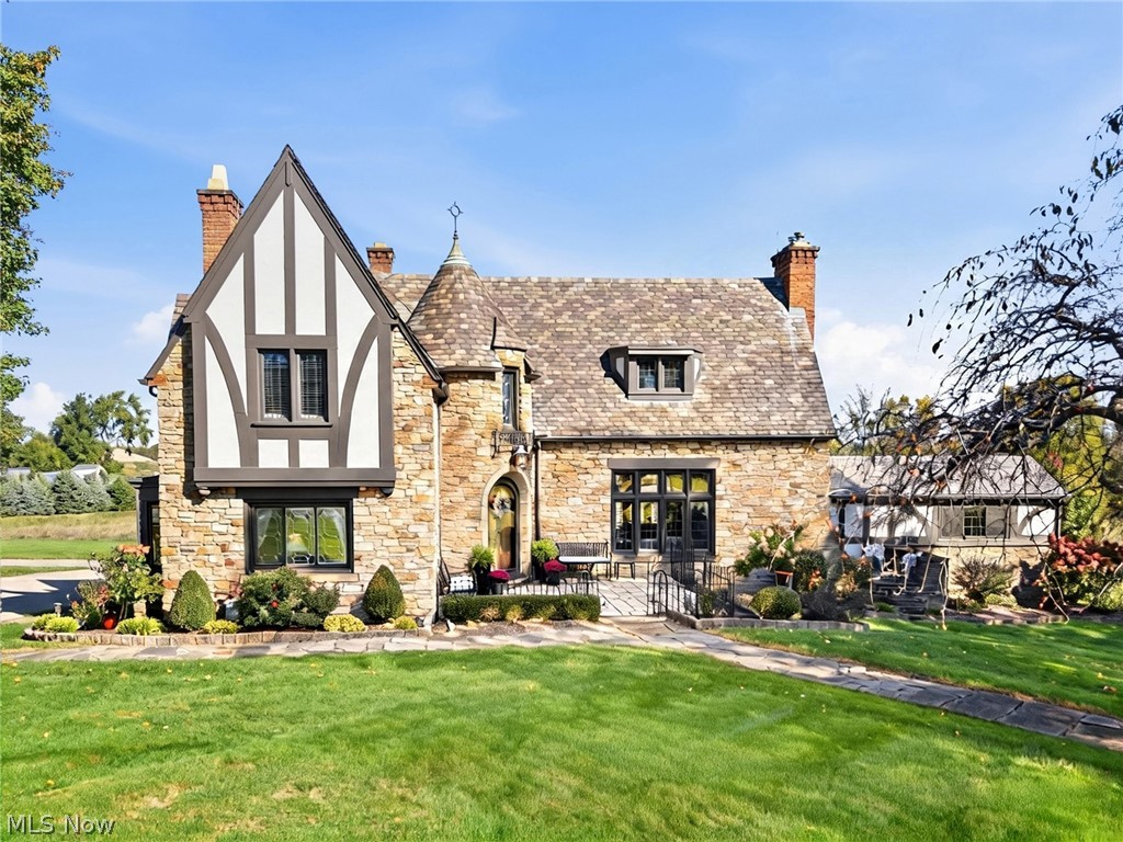826 Schaaf Road, Brooklyn Heights, OH