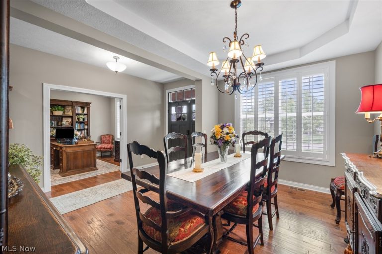 12554 Meadowview Drive, North Royalton, OH - Photo 6