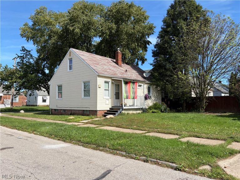 12113 Wayland Avenue, Cleveland, OH - Photo 3