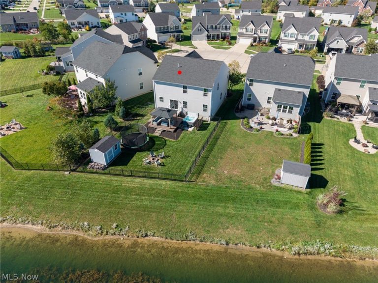 36183 Waterscape Court, North Ridgeville, OH - Photo 5