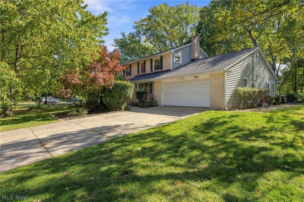16506 Fernway Road, Shaker Heights, OH
