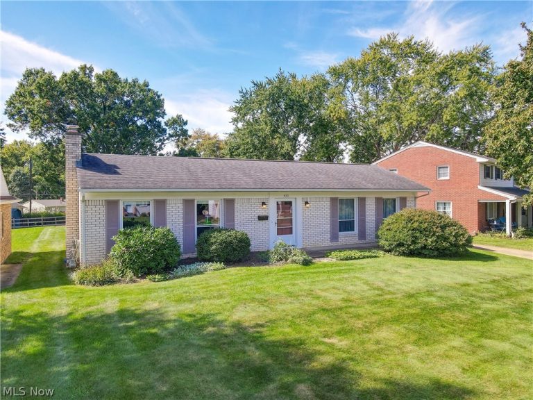 410 Chapple Hill Drive, North Canton, OH - Photo 3