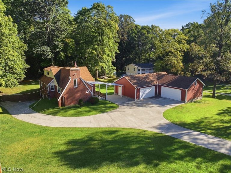 1687 Mount Pleasant Street, Canton, OH - Photo 3