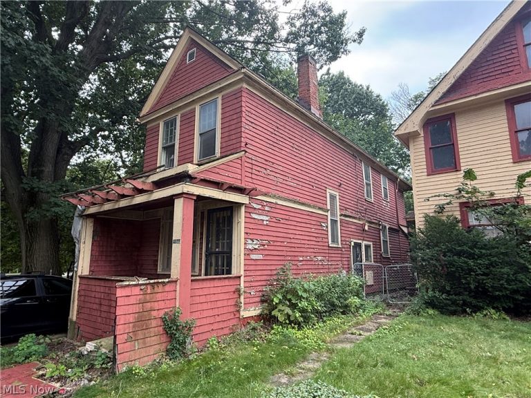 1274 100th Street, Cleveland, OH - Photo 3