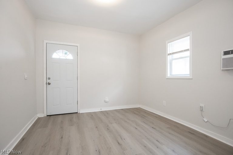 4915 Tillman Avenue, Cleveland, OH - Photo 2