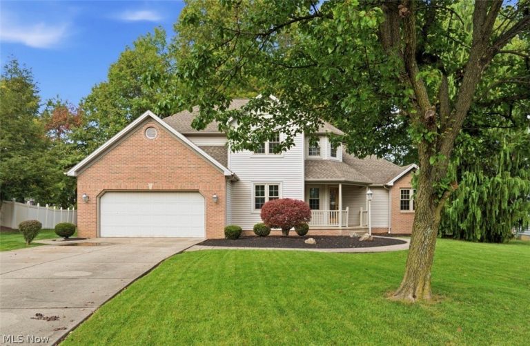 5202 Beacon Drive, Youngstown, OH - Photo 2