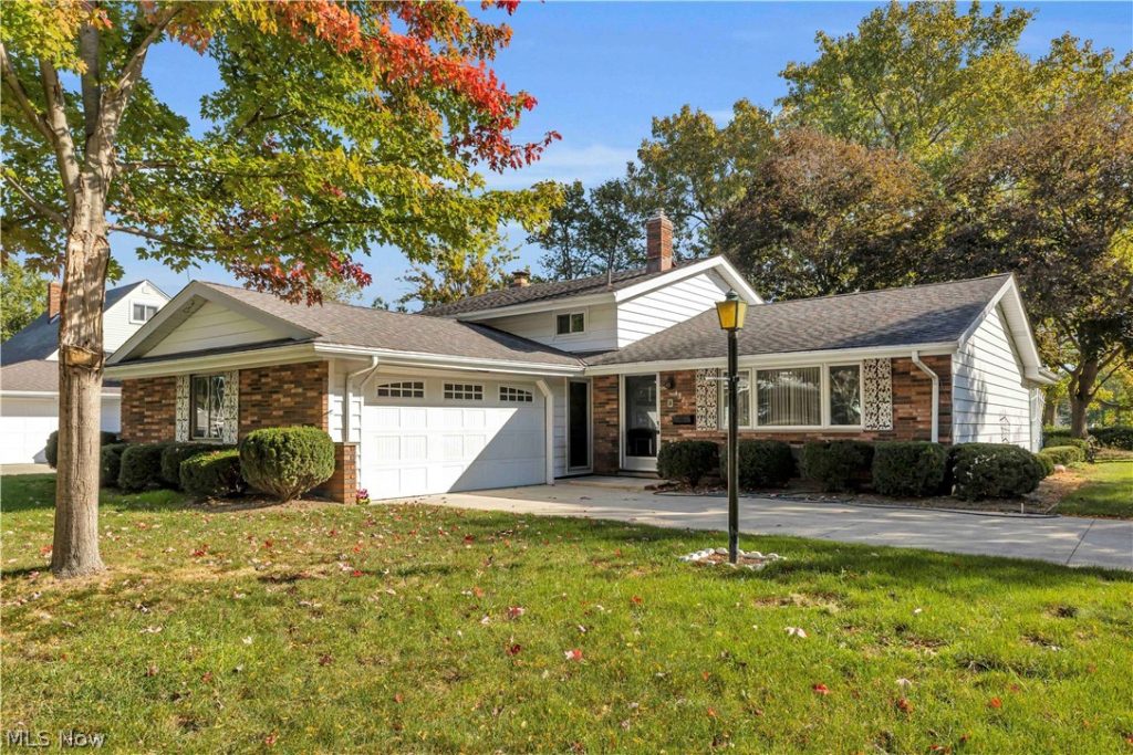 4321 Danberry Drive, North Olmsted, OH