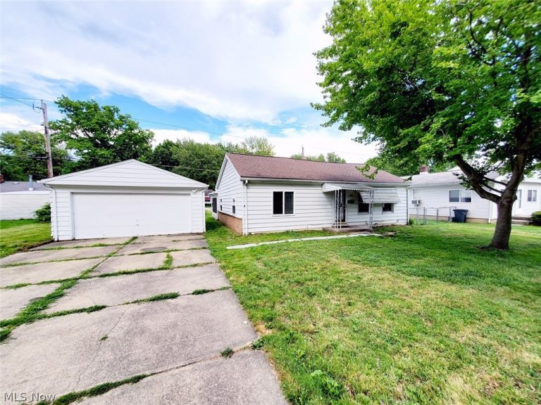483 Campers Drive, Eastlake, OH, 44095