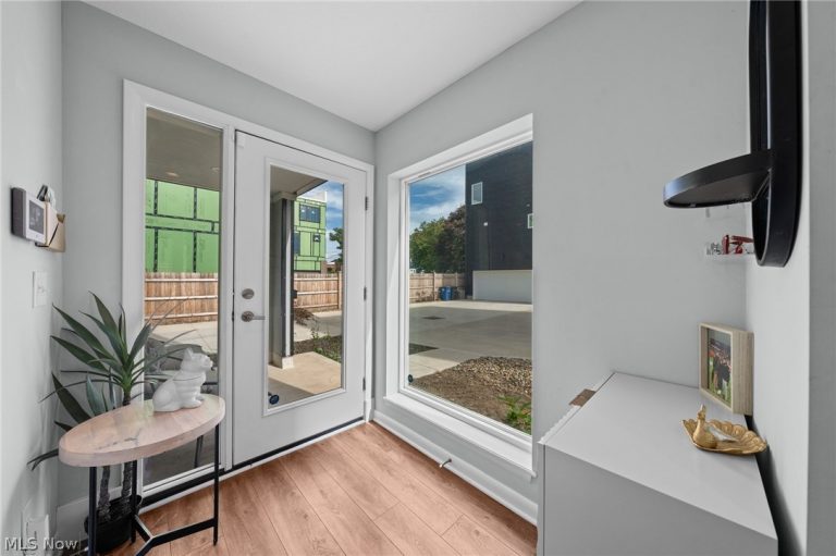 1434 48 Street #D, Cleveland, OH - Photo 8