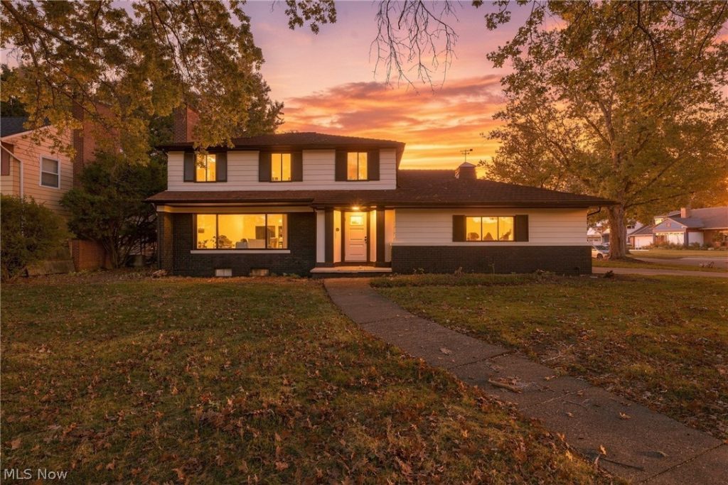 2131 Newbury Drive, Cleveland, OH