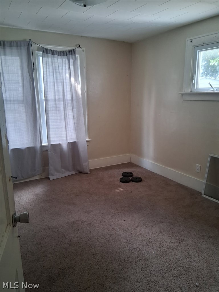 106 Shaker Drive, Akron, OH - Photo 5