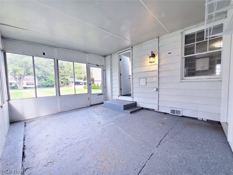 483 Campers Drive, Eastlake, OH - Photo 2