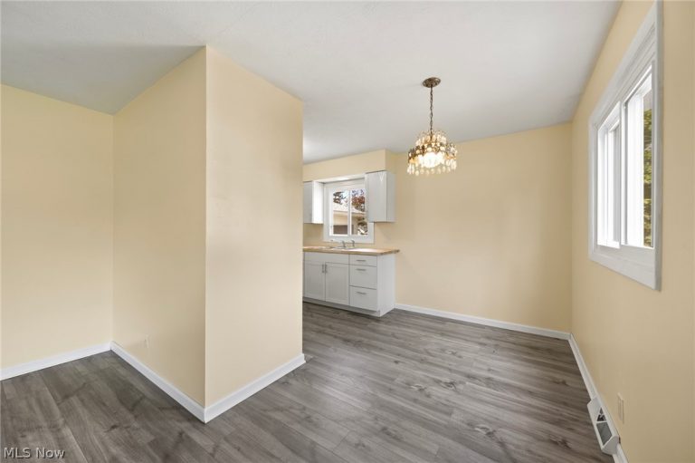 210 Magnolia Avenue, Northfield, OH - Photo 5