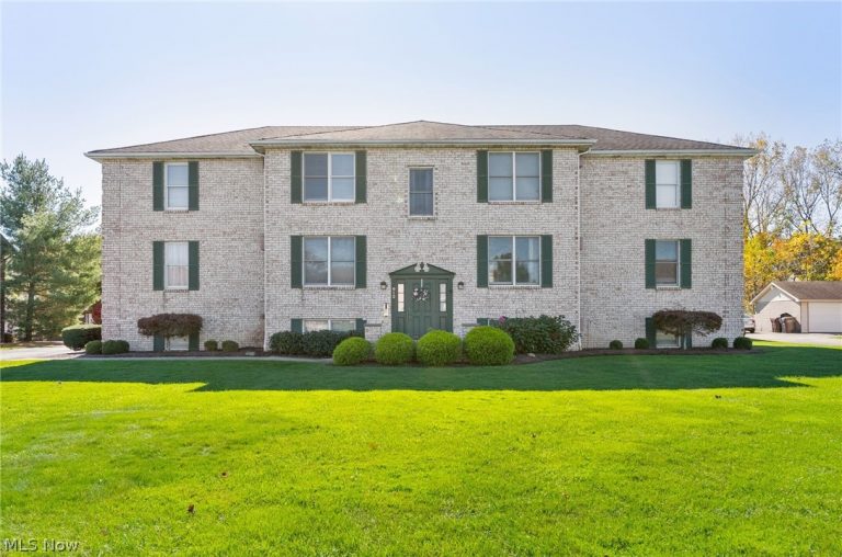 912 Pearson Circle #4, Youngstown, OH, 44512