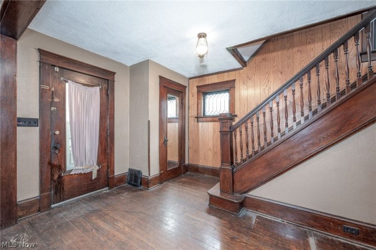 267 Riddle Avenue, Ravenna, OH - Photo 5