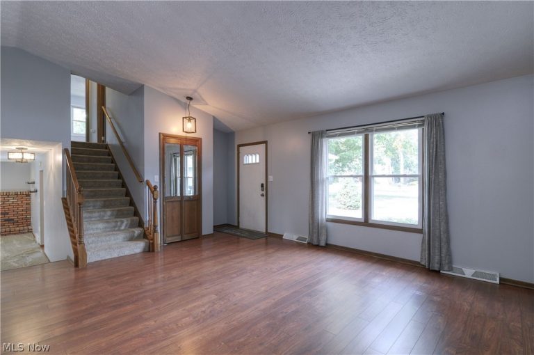 3940 Canterbury Drive, Brunswick, OH - Photo 4