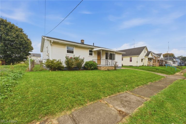 920 Clinton Avenue, Canton, OH - Photo 2