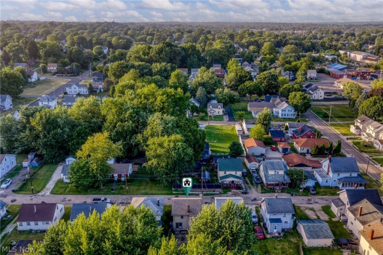 1628 May Place, Canton, OH - Photo 5