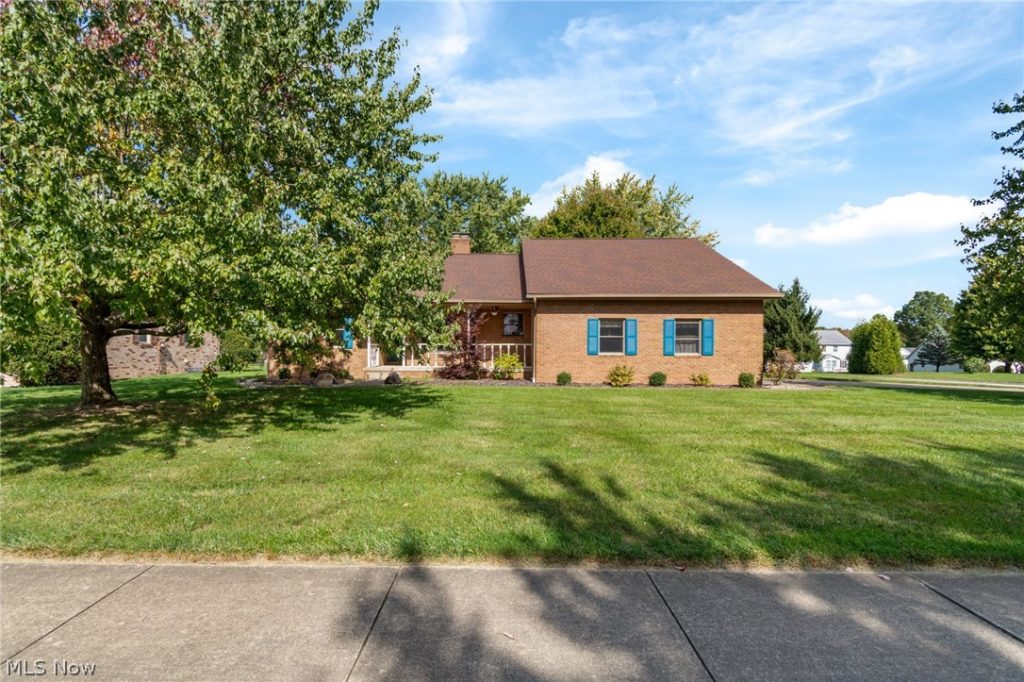 224 Tanglewood Drive, Dalton, OH