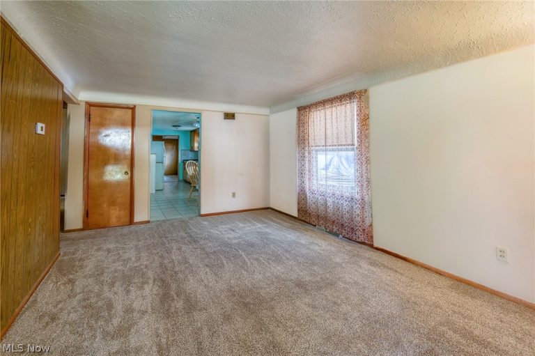 1294 351st Street, Eastlake, OH - Photo 3